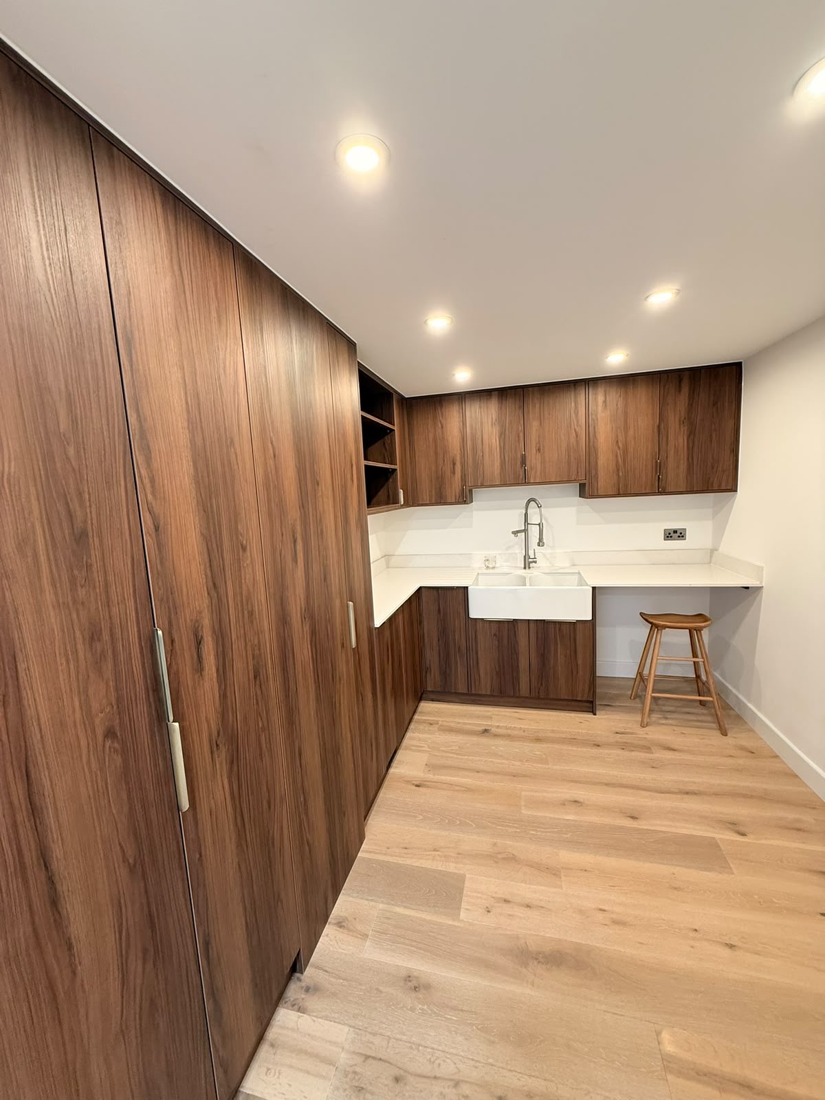 Bathroom carrara marble walk in