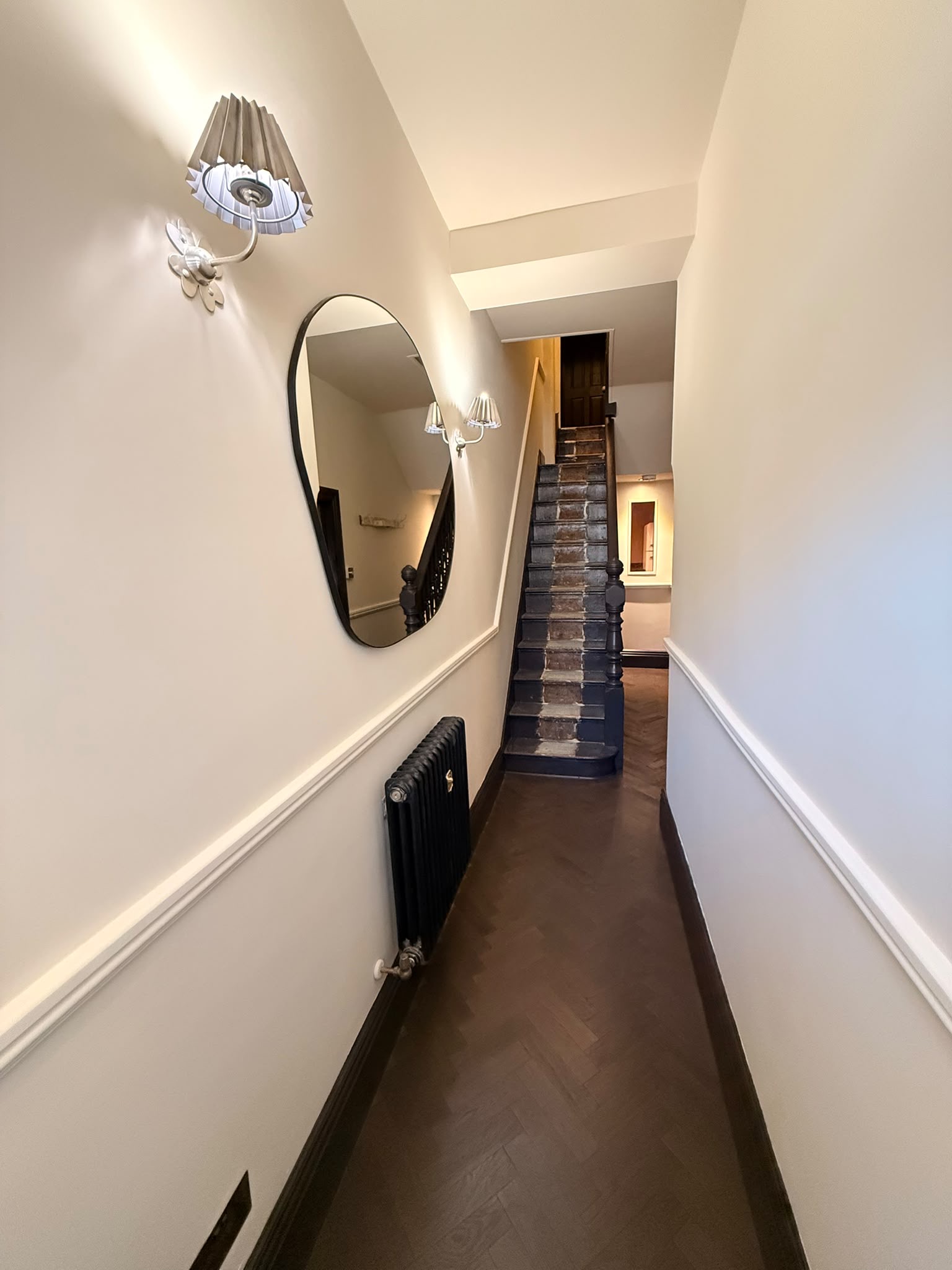 Hallway victorian dark parquet