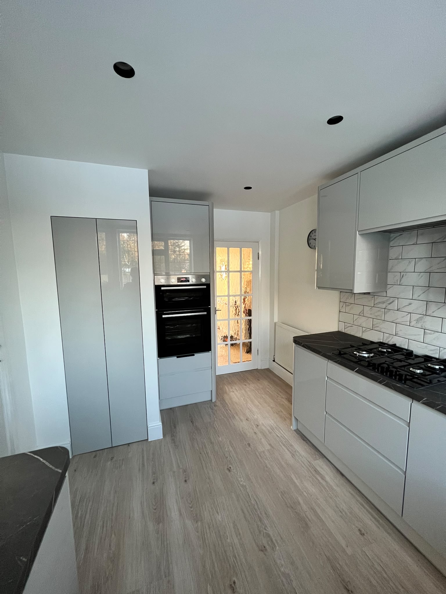 Kitchen olive diamond tiles